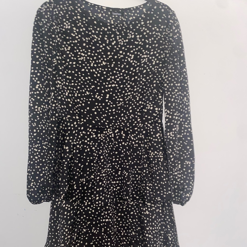 Boohoo Black & White dot  Midi dress